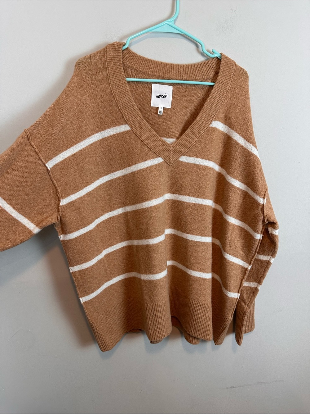 Aerie Oversized V-Neck Striped Sweater Camel White Striped Size L - Picture 4 of 13